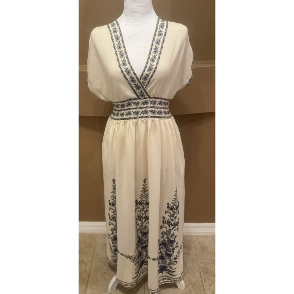 Max Studio Gorgeous Ivory Floral Long Dress Size S